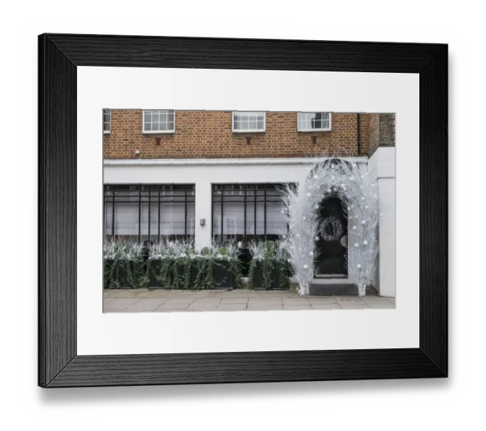 Framed Print : England, London, The Royal Borough of Kensington and Chelsea, Christmas Decorations