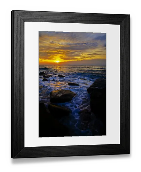 Framed Print : Borneo, Sabah Malaysia, Tunku Abdul Rahman Park. Sunset viewed from the west coast of Pulau Sapi - Sapi Framed Print : Borneo, Sabah Malaysia, Tunku Abdul Rahman Park. Sunset viewed from the west coast of Pulau Sapi - Sapi