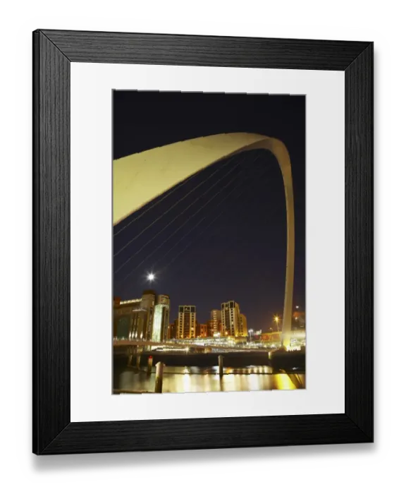 Framed Print : England, Tyne & Wear, Newcastle Upon Tyne. The Millennium Bridge and the river Tyne Framed Print : England, Tyne & Wear, Newcastle Upon Tyne. The Millennium Bridge and the river Tyne