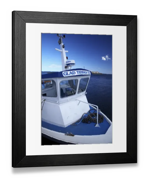 Framed Print : England Northumberland Farne Islands Glad Tidings boat trip to the Farne Islands