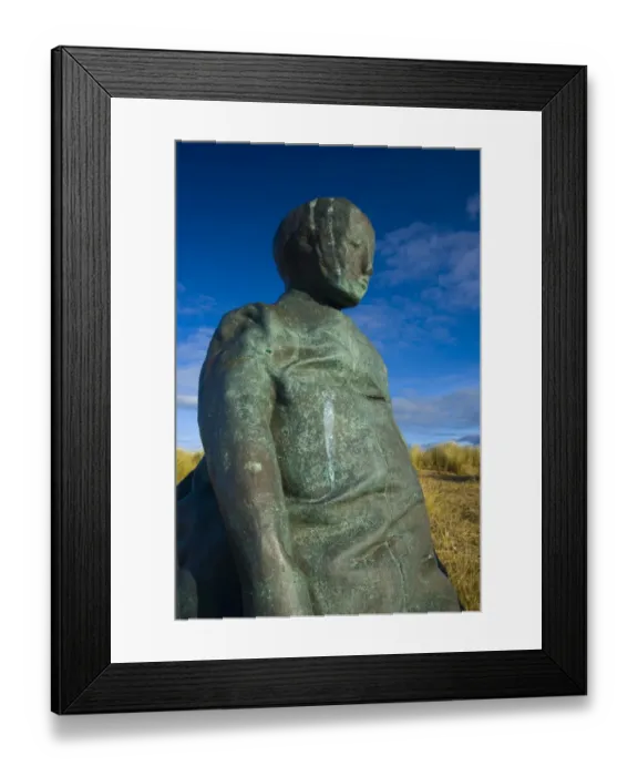 Framed Print : England, Tyne & Wear, South Shields. One of the 22 bronze statues forming the Conversation Piece artwork located near Little