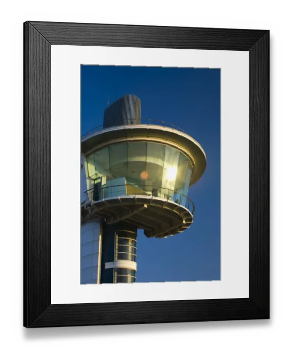 Framed Print : England, Tyne and Wear, Wallsend. A space age viewing platform overlooking the Segedunum fort Framed Print : England, Tyne and Wear, Wallsend. A space age viewing platform overlooking the Segedunum fort