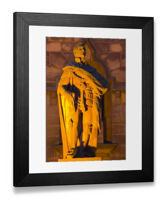 Framed Print : England, Tyne and Wear, Tynemouth. Statue of the 3rd Duke of Northumberland Framed Print : England, Tyne and Wear, Tynemouth. Statue of the 3rd Duke of Northumberland