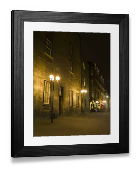 Framed Print : Scotland, Edinburgh, Rose Street. The narrow Rose Street was originally used as a service entrance to the houses on Princes Street and George Street which it runs