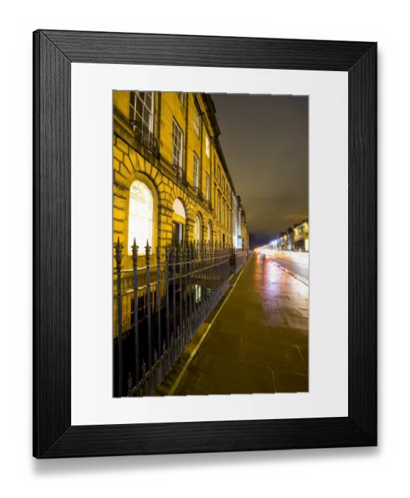 Framed Print : Scotland, Edinburgh, New Town. Albyn Place, with Queen Street and the Queen Street Gardens in the distance Framed Print : Scotland, Edinburgh, New Town. Albyn Place, with Queen Street and the Queen Street Gardens in the distance