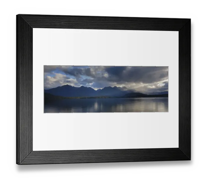 Framed Print : New Zealand, Southland, Lake Manapouri Framed Print : New Zealand, Southland, Lake Manapouri