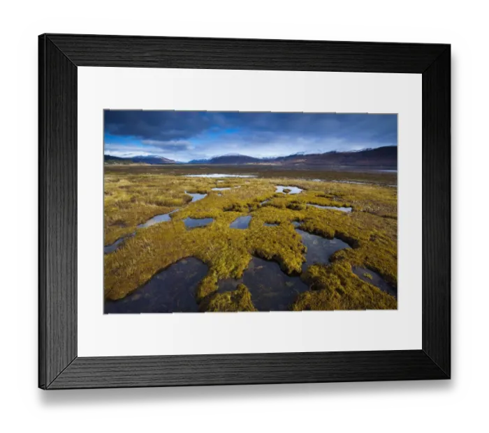 Framed Print : Scotland, Scottish Highlands, Glen Carron. Looking towards Glen Carron from the banks of Loch Carron, a sea loch shown here