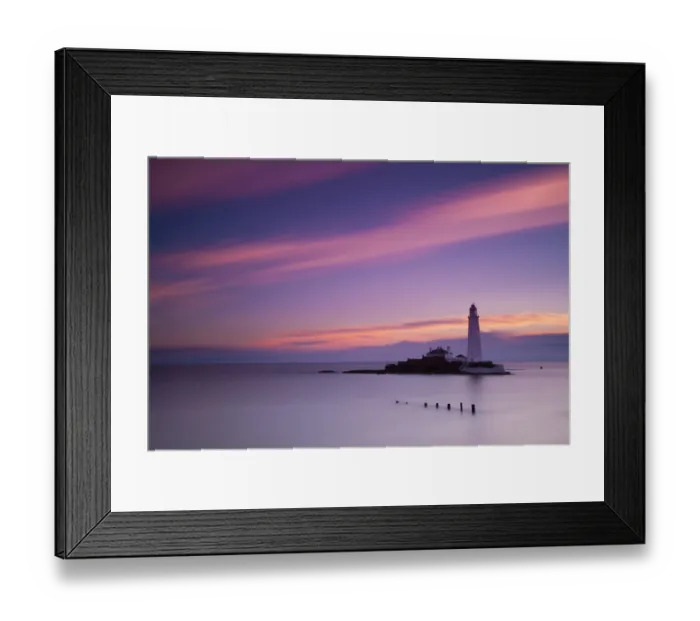 Framed Print : England, Tyne and Wear, St Marys Island. Pre-dawn pink skies above St Marys Island