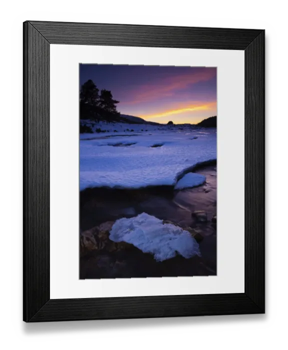 Framed Print : Scotland, Aberdeenshire, Linn of Dee. Pink sunset over the ice covered River Dee near the bridge over the Linn