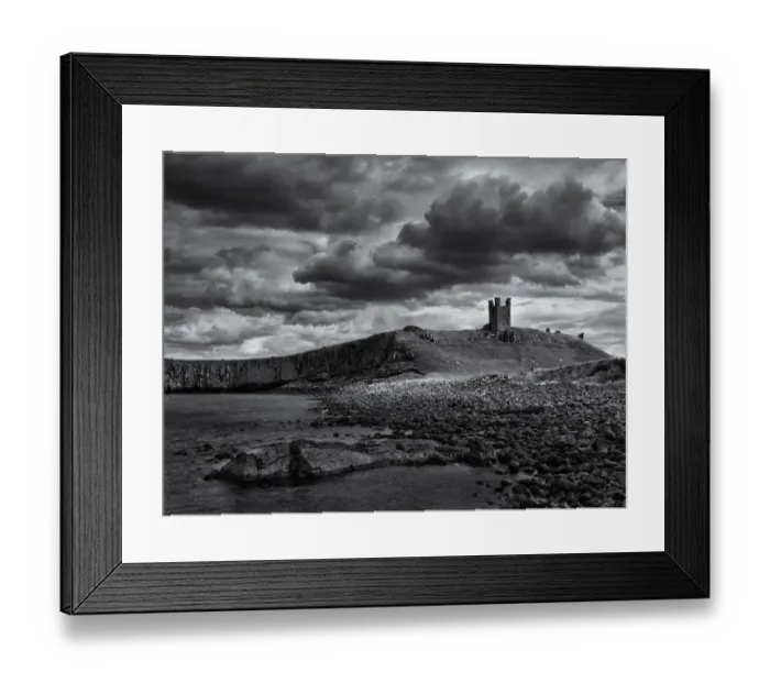Framed Print : England, Northumberland, Embleton Bay. The Lilburn Tower, part of the remains of Dunstanburgh Castle, viewed from Embleton Bay
