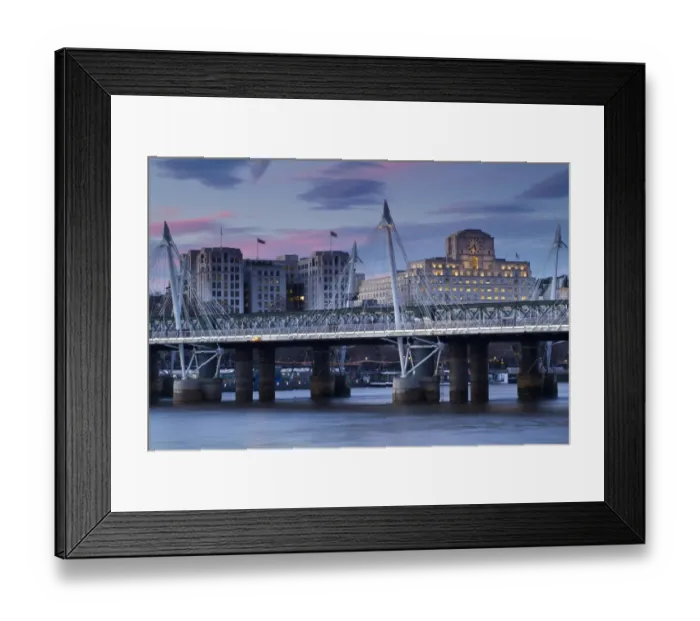 Framed Print : England, Greater London, London South Bank / River Thames Framed Print : England, Greater London, London South Bank / River Thames