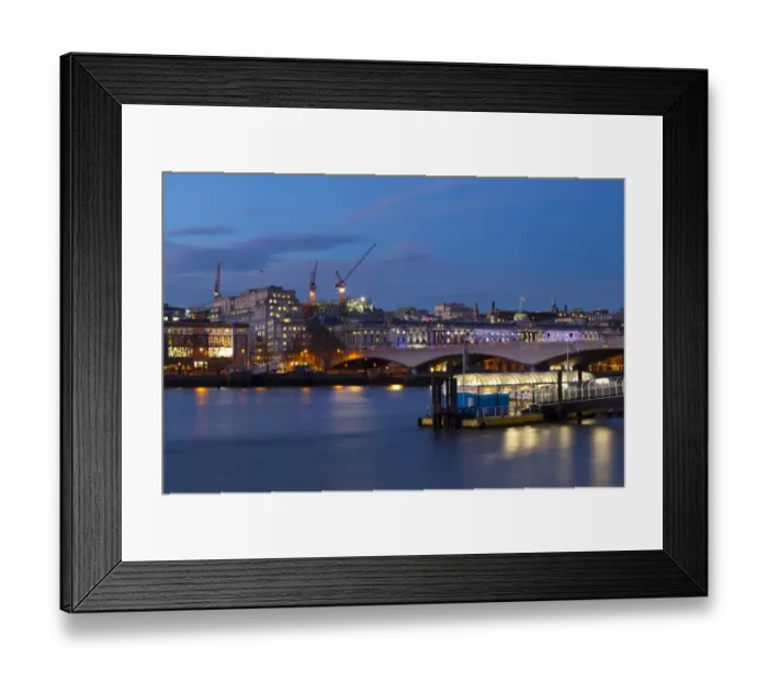 Framed Print : England, Greater London, London South Bank / River Thames Framed Print : England, Greater London, London South Bank / River Thames
