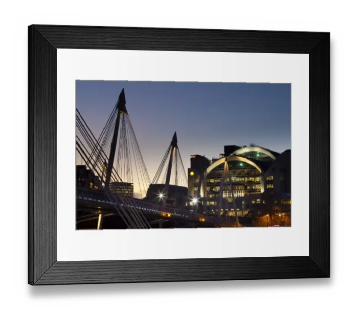 Framed Print : England, Greater London, London South Bank / River Thames Framed Print : England, Greater London, London South Bank / River Thames
