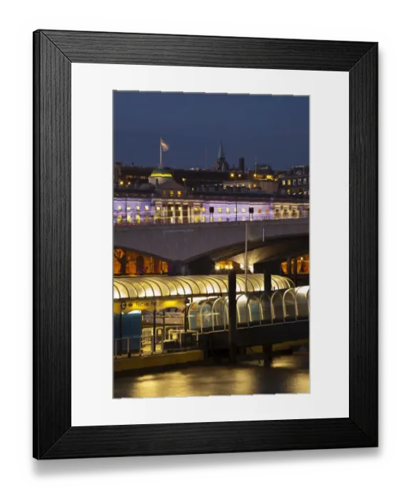 Framed Print : England, Greater London, London South Bank / River Thames Framed Print : England, Greater London, London South Bank / River Thames