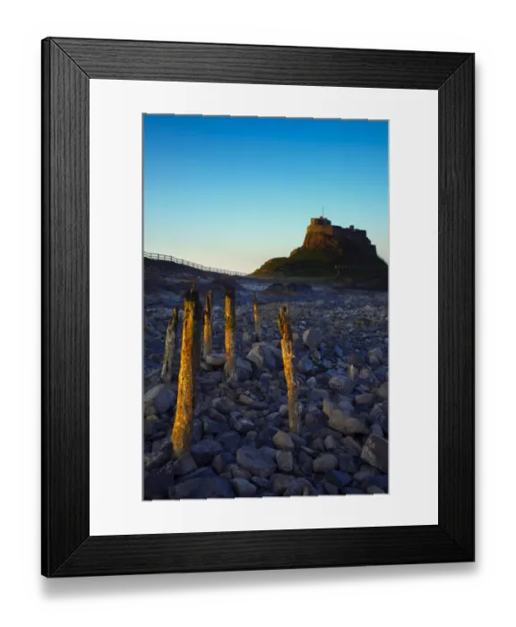 Framed Print : England, Northumberland, Lindisfarne  /  Holy Island. Lindisfarne Castle (National
