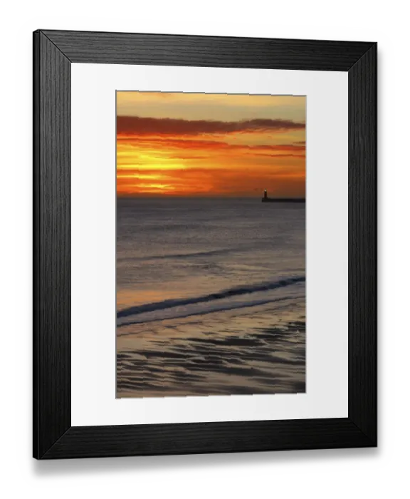 Framed Print : England, Tyne and Wear, Tynemouth. Sunrise looking across longsands towards the North