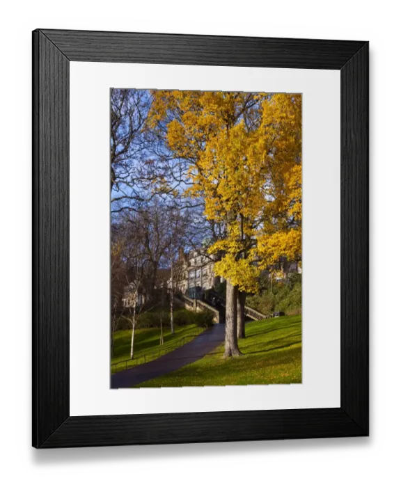 Framed Print : Scotland, Edinburgh, Princes Streeet Gardens
