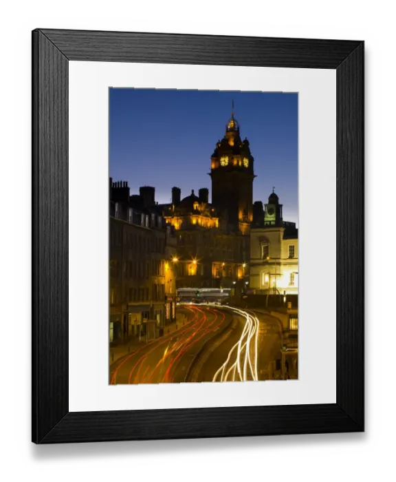 Framed Print : Scotland, Edinburgh, Leith Street. Rush hour traffic on Leith Street looking towards the Balmoral Hotel Framed Print : Scotland, Edinburgh, Leith Street. Rush hour traffic on Leith Street looking towards the Balmoral Hotel