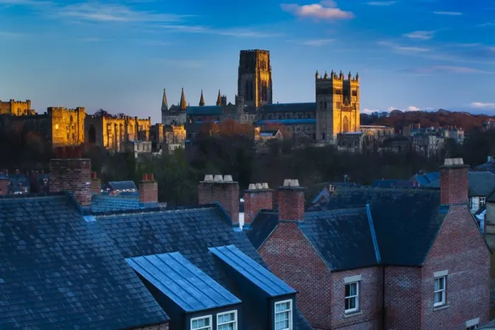 Framed Print : England, County Durham, Durham City. Skyline of the city of Durham, with Durham Castle Framed Print : England, County Durham, Durham City. Skyline of the city of Durham, with Durham Castle
