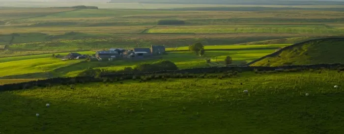 Framed Print : England, Northumberland, Hadrians Wall. Farmhouse and surrounding Northumberland countryside