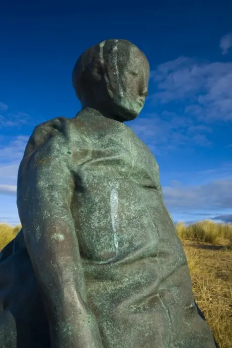 Framed Print : England, Tyne & Wear, South Shields. One of the 22 bronze statues forming the Conversation Piece artwork located near Little