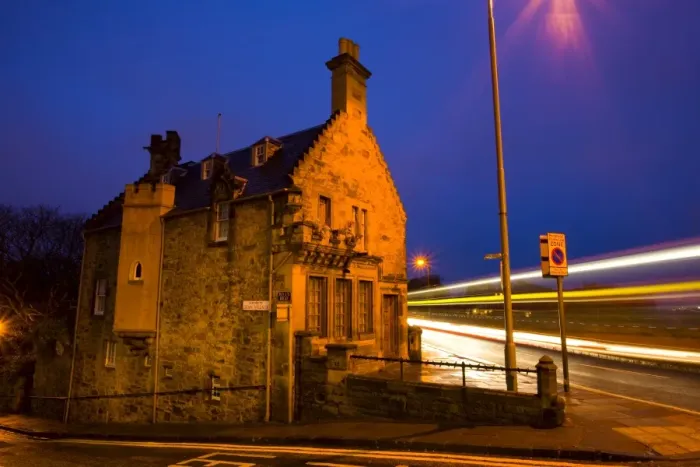 Framed Print : Scotland, Edinburgh, Edinburgh City. Old house on Dean Bridge. The Dean Bridge