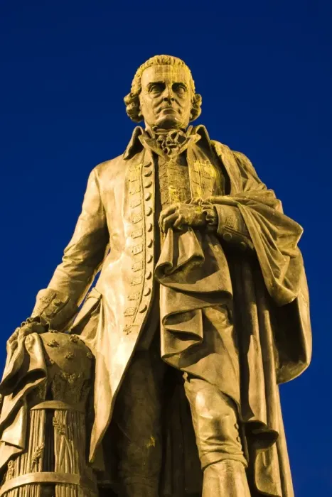 Framed Print : Scotland, Edinburgh, The Royal Mile. Statue of Adam Smith, considered by many to be the father of modern economics, looking towards his home town of Kircaldy across
