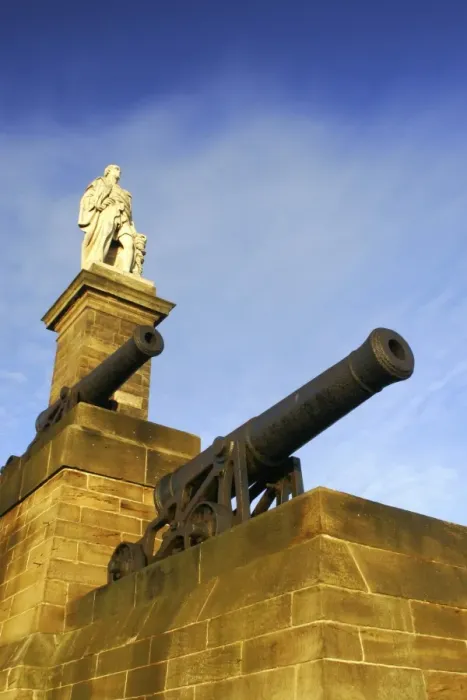 Framed Print : The setting sun iluminates the Collingwood monument and cannons. Collingwood Framed Print : The setting sun iluminates the Collingwood monument and cannons. Collingwood