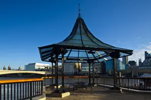 Tourists Prints: England, London, Southwark. Pavillion on the south bank of the river Thames