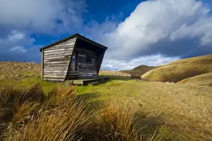 England, Northumberland, Northumberland National Park. Yearning Saddle / Lamb Hill Refuge Hut
