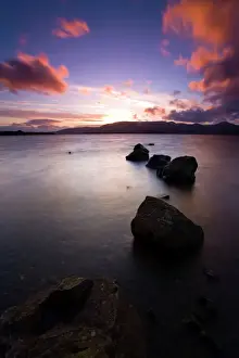 Scotland, Stirling, Loch Lomond and the Trossachs National Park. Sunset over Loch Lomond viewed from the bay